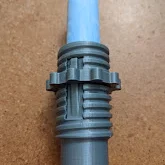 Dụng cụ kẹp phấn vẽ sân V2 gắn cán chổi tiện lợi - File in 3D
