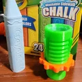 Dụng cụ kẹp phấn vẽ vỉa hè gắn vào cán chổi/cọ sơn V3 - Thumbnail 1