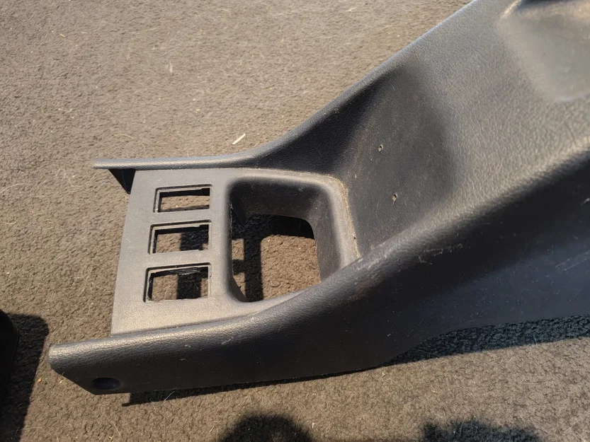 Khay để ly cho Toyota Hilux/Surf/4Runner Gen2 - Image 2