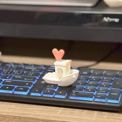 Mô hình in 3D Benchy Heart - Biến tấu đáng yêu cho góc làm việc