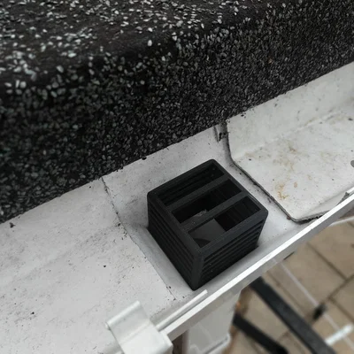 Lưới lọc lá cho ống thoát nước (Downpipe Leaf Guard)