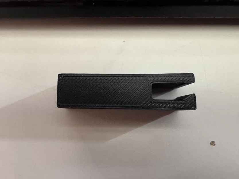 Kẹp Nón Cho Đèn Olight Oclip - Image 1
