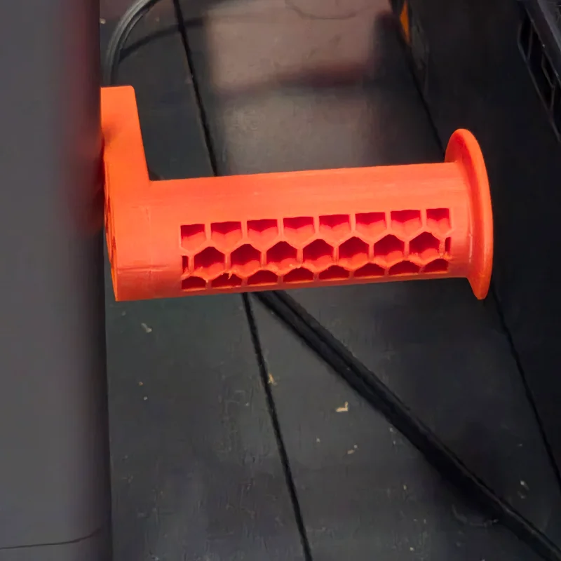 Giá treo cuộn nhựa (spool holder) nâng cấp cho Flashforge Creator 5