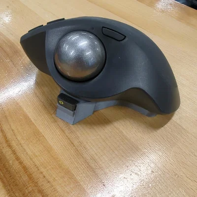 Đế giữ Logitech MX Ergo tích hợp khe cắm USB và nam châm in 3D