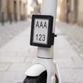 Giá đỡ biển số gắn cột lái cho xe scooter điện - Thumbnail 1