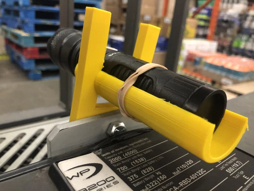 Giá đỡ đèn pin cho xe nâng tay - Phụ kiện in 3D hữu ích cho kho xưởng - Image 4