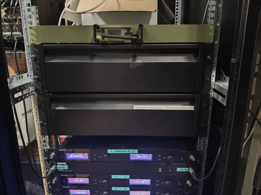 Tai gắn tủ rack cho bộ đàm Heltec V4 - Image 4