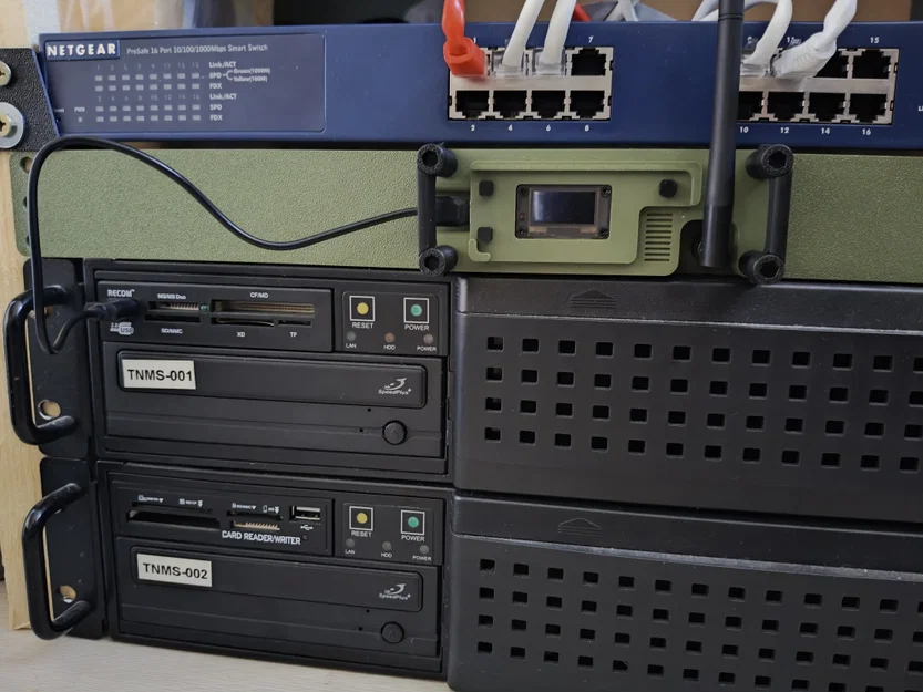 Tai gắn tủ rack cho bộ đàm Heltec V4 - Image 5