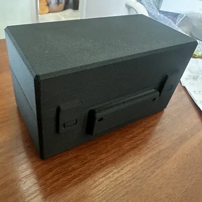 Hộp đựng rơ-le và cầu chì cho xe hơi, xe máy - Thiết kế in 3D tiện lợi