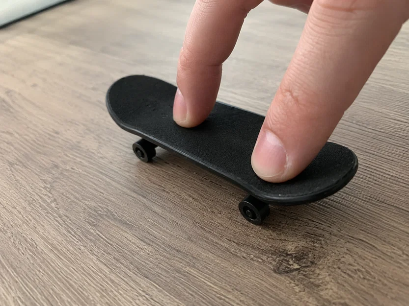 Mô hình ván trượt tay Finger Skateboard in 3D độc đáo - Image 1