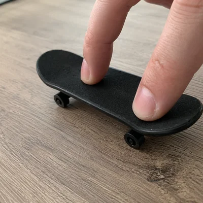Mô hình ván trượt tay Finger Skateboard in 3D độc đáo
