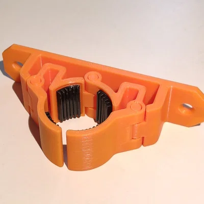 Giá treo chổi thông minh Grippy Broom Holder