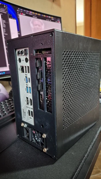Vỏ máy tính Mini ITX 4.7L tự in 3D hỗ trợ tản nhiệt 53mm - Image 1