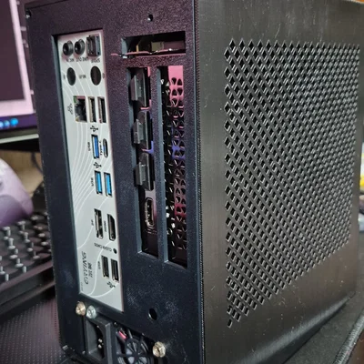Vỏ máy tính Mini ITX 4.7L tự in 3D hỗ trợ tản nhiệt 53mm