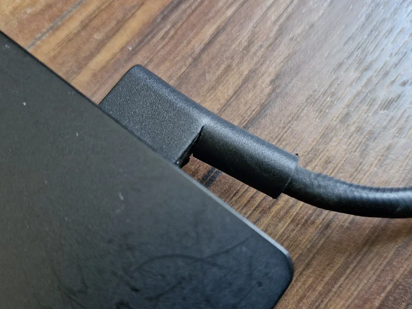Miếng kẹp cố định dây nguồn cho sạc laptop Razer Blade - Image 4