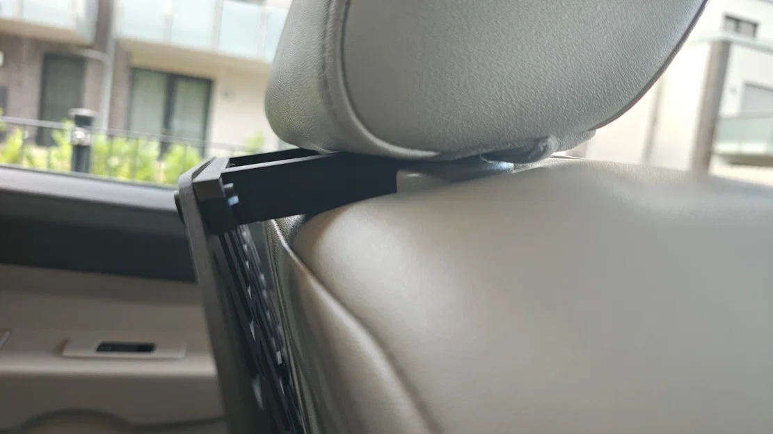 Ngàm gắn tấm MOLLE Panel cho Jeep Commander - Image 3