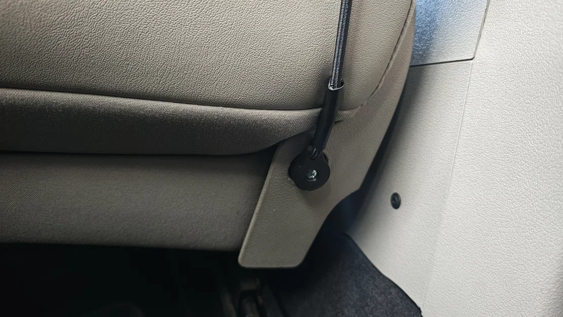 Ngàm gắn tấm MOLLE Panel cho Jeep Commander - Image 6