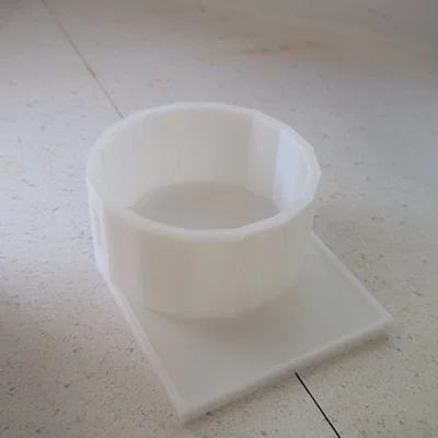Giá đỡ chai siro Torani có khay hứng giọt