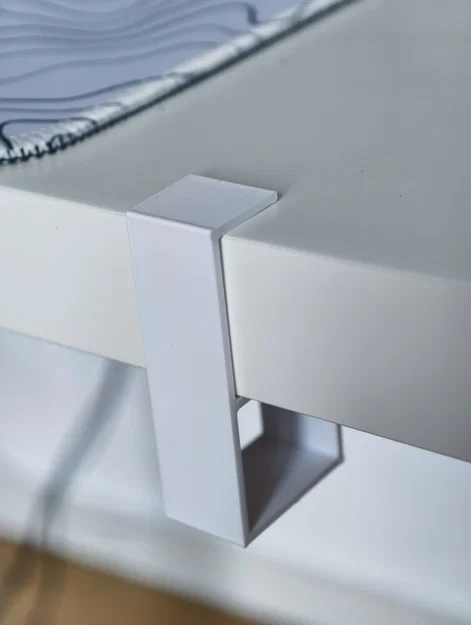 Kẹp treo cáp gọn gàng cho bàn Ikea Lagkapten (In 3D) - Image 3