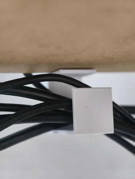 Kẹp treo cáp gọn gàng cho bàn Ikea Lagkapten (In 3D) - Image 5