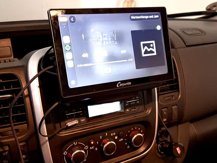 Ngàm gắn màn hình Carpuride cho giá đỡ máy tính bảng Renault - Image 1