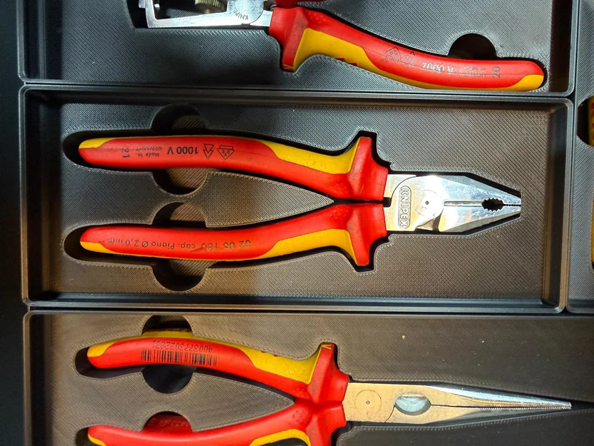Khay Gridfinity cho kìm Knipex 02 06 180 - Image 1