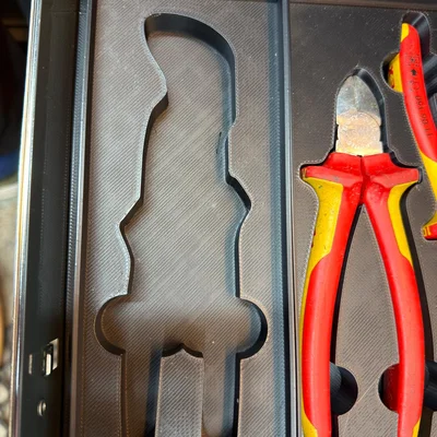 Khay Gridfinity cho kìm Knipex 86 05 130