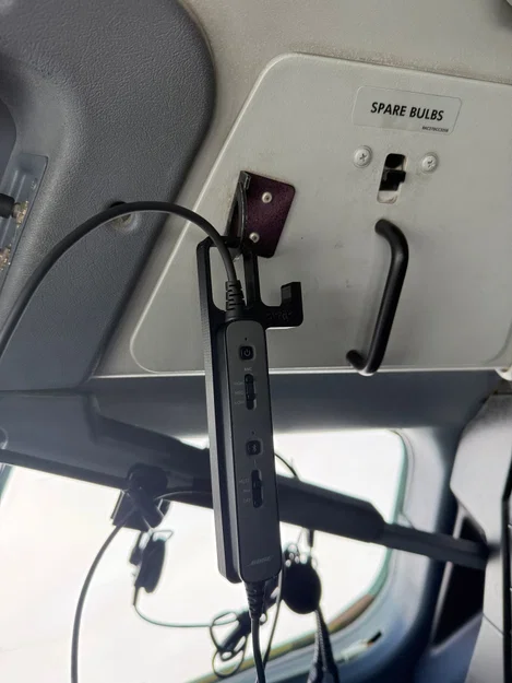 Giá treo tai nghe Bose Proflight 2 cho buồng lái B737 - Image 3