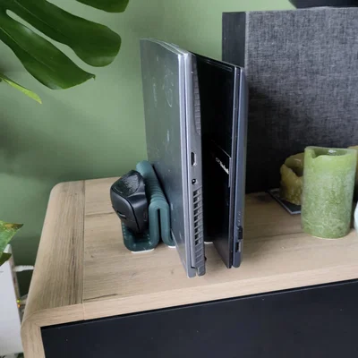 Đế dựng dọc cho 2 laptop (Vertical laptop stand - dual)