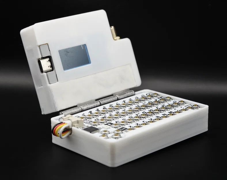 Heltec T096 CardKB Solar: Node Meshtastic năng lượng mặt trời nhỏ gọn - Image 1