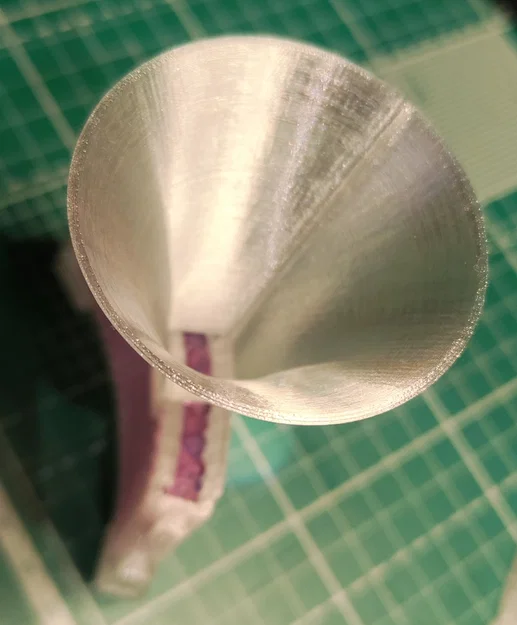 Phễu hỗ trợ đổ hạt hút ẩm (desiccant) cho hộp đựng filament - Image 2