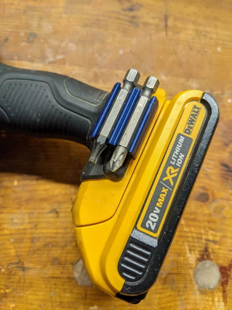 Bộ kẹp giữ 2 đầu vít cho máy khoan và máy vặn vít DeWalt - Image 1