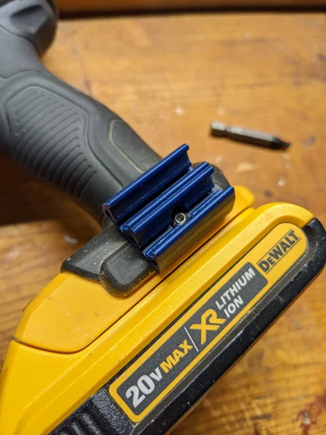 Bộ kẹp giữ 2 đầu vít cho máy khoan và máy vặn vít DeWalt - Image 2