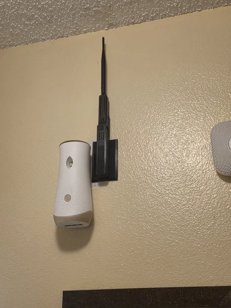 Giá gắn tường cho bộ điều khiển Zigbee SMLIGHT SLZB06 - Image 1
