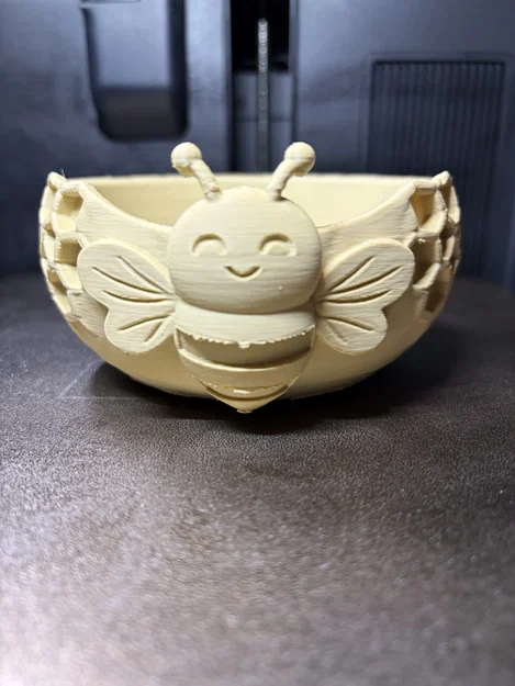 Bee Candy Bowl – Giỏ Đựng Kẹo Hình Tổ Ong Siêu Đáng Yêu - Image 2