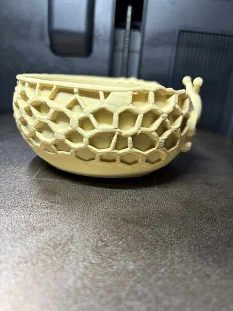 Bee Candy Bowl – Giỏ Đựng Kẹo Hình Tổ Ong Siêu Đáng Yêu - Image 5