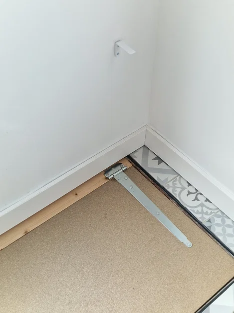 Móc treo giữ nắp hầm (Cellar hatch hook) - Phụ kiện gia đình tiện lợi - Image 3