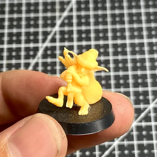 Goblin Yule-Sacker – Mô hình STL Goblin Giáng sinh miễn phí – 28mm Fantasy - Image 3