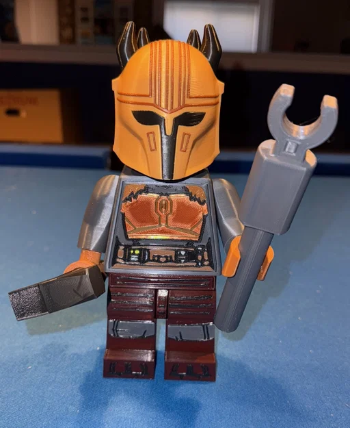 Mô hình Star Wars Mandalorian Armorer Brick MegaFigure (Tỷ lệ 5:1) - Image 1