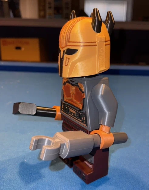Mô hình Star Wars Mandalorian Armorer Brick MegaFigure (Tỷ lệ 5:1) - Image 3