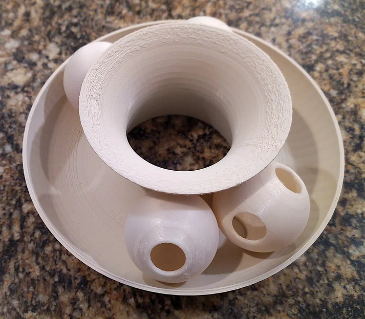 Mô hình quả bóng chứa thức ăn (Treat Ping Pong Balls) cho mèo - Image 1