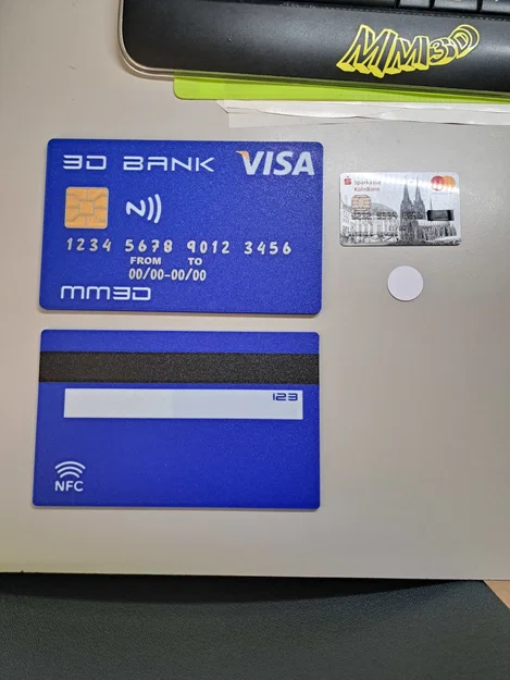 Thẻ Tín Dụng Khổng Lồ Siêu Hài Hước Có Khe Cắm NFC - Image 5