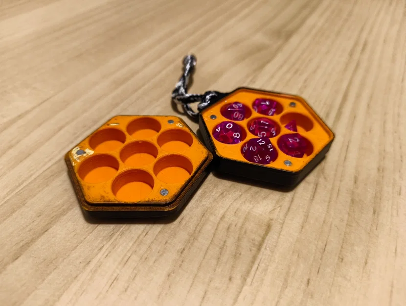 Hộp Đựng Xúc Xắc Mini - Image 1