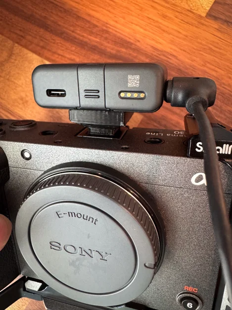 Đế nâng DJI Mic Receiver cho khung Smallrig Sony Fx30/Fx3 - Image 1