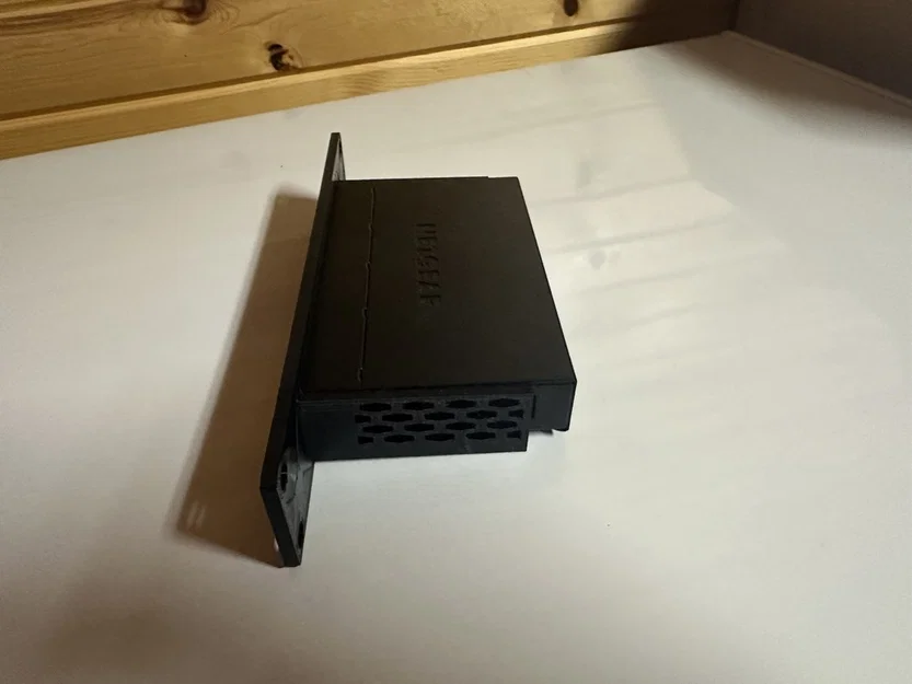 Khung Rack Mini 10 inch cho NetGear GS308E - Image 3