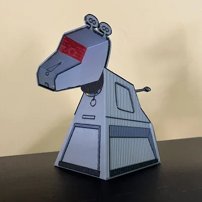 Mô hình chú chó robot K-9 với ảo ảnh mặt lõm
