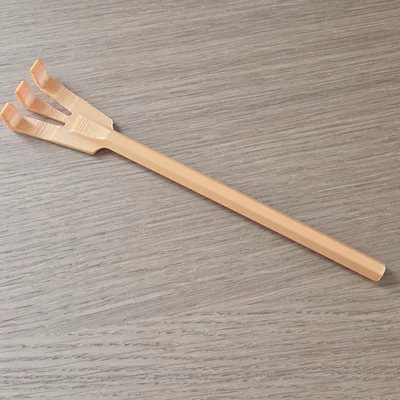 Cây gãi lưng bỏ túi "Scratcher to Go"