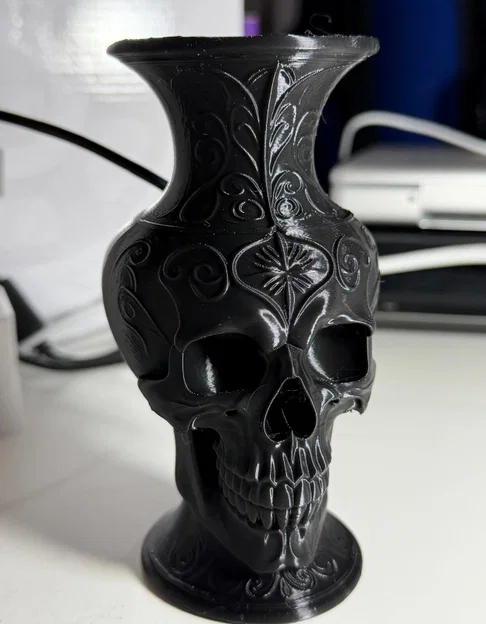 Bình hoa trang trí họa tiết đầu lâu Gothic - Image 2