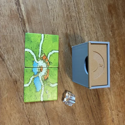 Hộp đựng thẻ game Carcassonne: The School tiện lợi