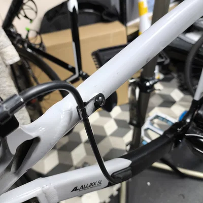 Kẹp giữ dây phanh sau cho xe Giant Reign E+